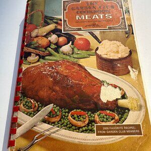#B 87 VINTAGE GARDEN CLUB COOKBOOK MEATS  RN